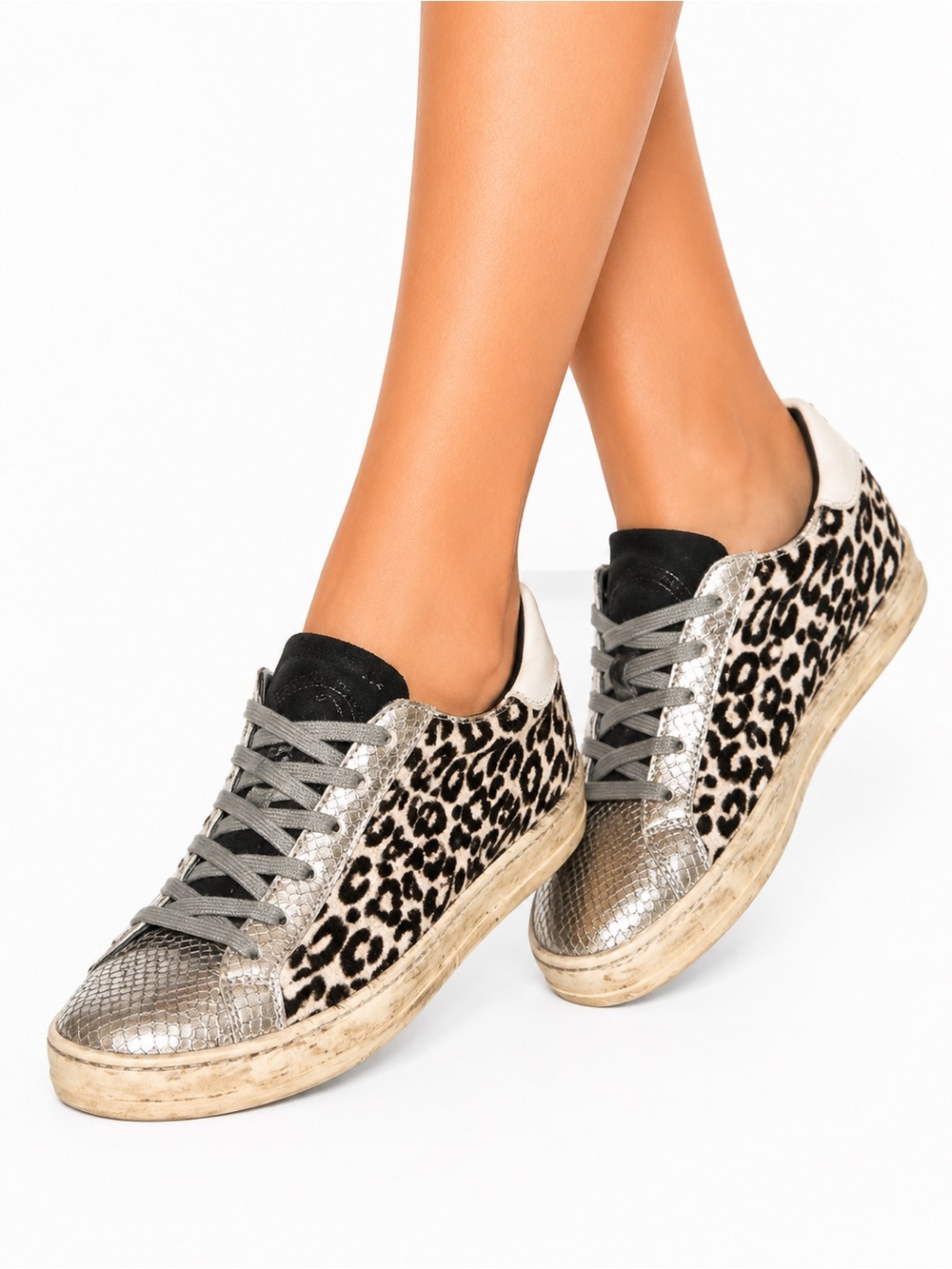 P448 Size 36/ US 6 Leopard Print Women's Fashion Sneakers Metallic Silver‎ Black